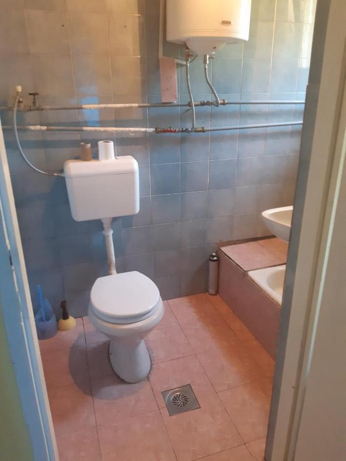 Apartman Novi Sad - Apartment Novi Sad Sremska Kamenica ภายนอก รูปภาพ