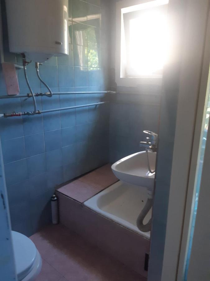 Apartman Novi Sad - Apartment Novi Sad Sremska Kamenica ภายนอก รูปภาพ